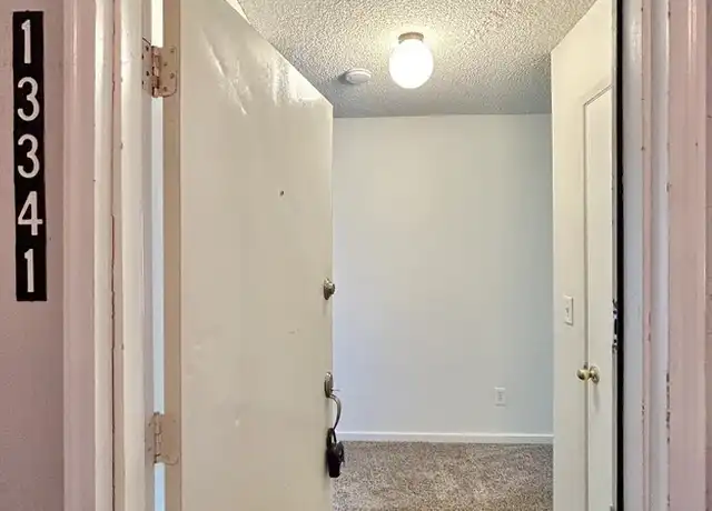 Property at 13341 SW 17th St, Beaverton, OR, 97008, 2 beds, 1 bath, [object Object]