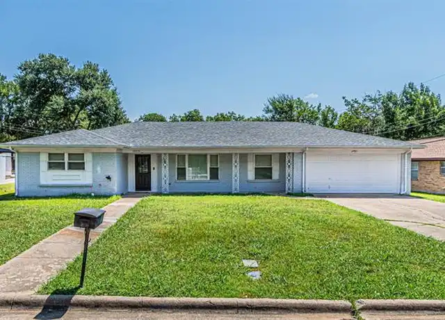 Property at 1805 E Cedar Elm Dr, Arlington, TX, 76012, 4 beds, 2 baths, [object Object]