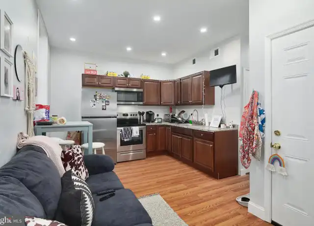 Property at 1808 N 18th St #2, Philadelphia, PA, 19121, 3 beds, 1 bath, [object Object]