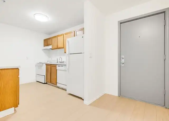 Property at 4611-4631 SW Luradel St Unit 32, Portland, OR, 97219, 1 bed, 1 bath, [object Object]
