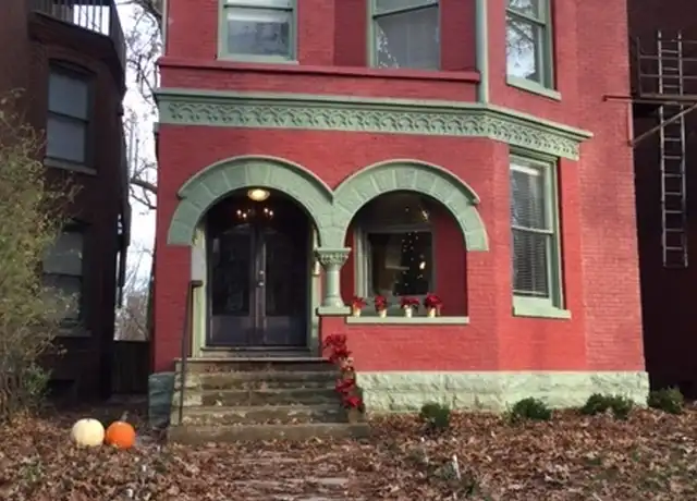 Property at 1241 S 1st St Apt 3, Louisville, KY, 40203, 1 bed, 1 bath, [object Object]