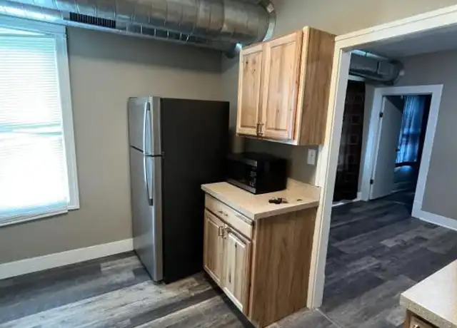 Property at 733 Bryant St Unit 4D, Kalamazoo, MI, 49001, 1 bed, 1 bath, [object Object]