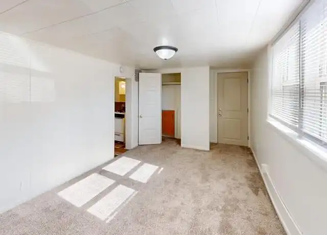 Property at 1002 N 4th St Unit 4, Bismarck, ND, 58501, 1 bed, 1 bath, [object Object]