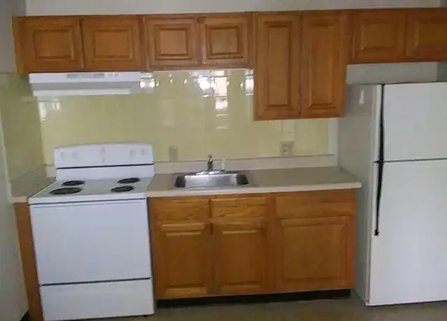 Property at 365 Elm St Unit 15, Gardner, MA, 01440, 1 bed, 1 bath, [object Object]