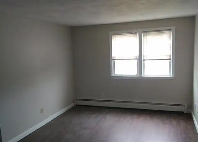 Property at 365 Elm St Unit 15, Gardner, MA, 01440, 1 bed, 1 bath, [object Object]