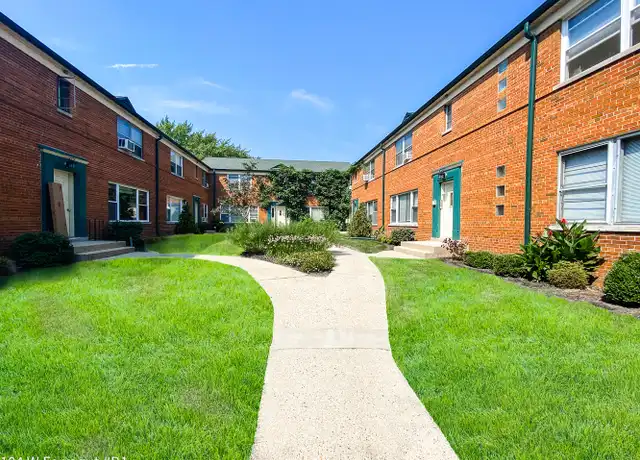Property at 2104 W Farragut Ave Unit B2, Chicago, IL, 60625, 1 bed, 1 bath, [object Object]