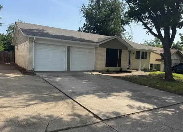 Property at 2705 Plaza St, Arlington, TX, 76010, 3 beds, 2 baths, [object Object]