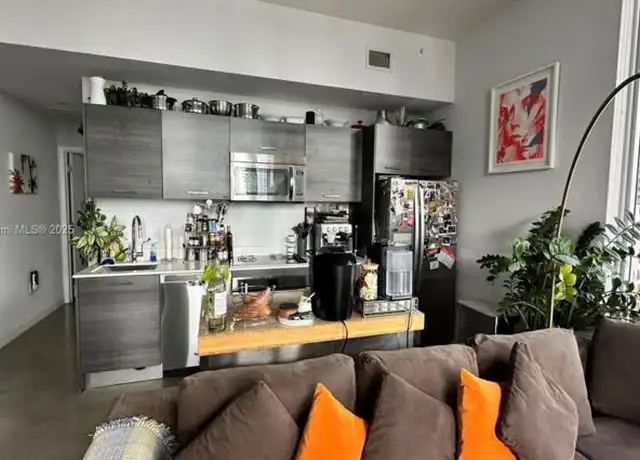 Property at 151 SE 1st St #1711, Miami, FL, 33131, 2 beds, 2 baths, [object Object]
