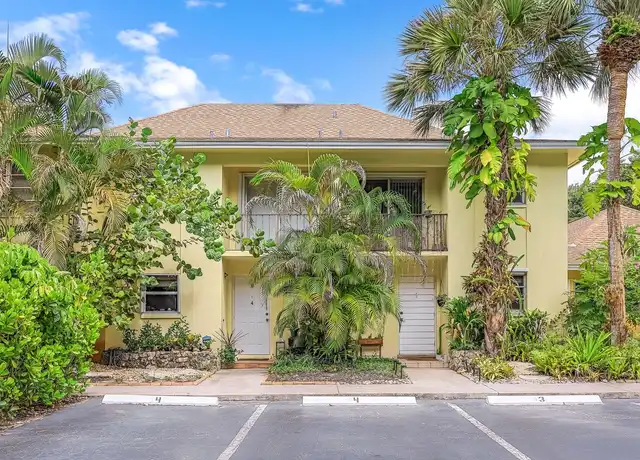 Property at 1201 Solana Rd #5, Naples, FL, 34103, 2 beds, 2 baths, [object Object]