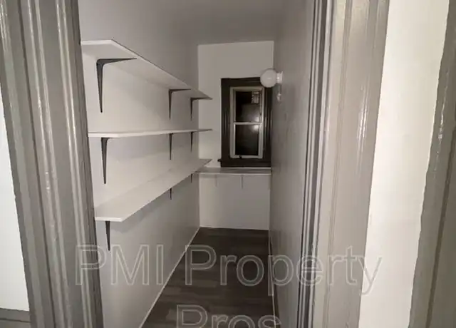Property at 140 E Chambers St, Milwaukee, WI, 53212, 3 beds, 1 bath, [object Object]