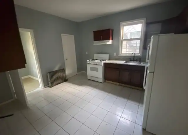 Property at 818 S 18th St Unit 2, Newark, NJ, 07108, 4 beds, 1 bath, [object Object]