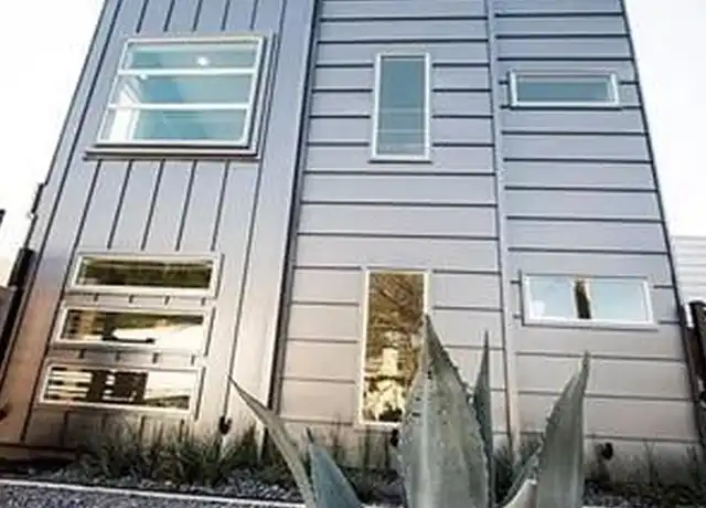Property at 2315 N Carroll Ave Unit B, Dallas, TX, 75204, 3 beds, 2.5 baths, [object Object]