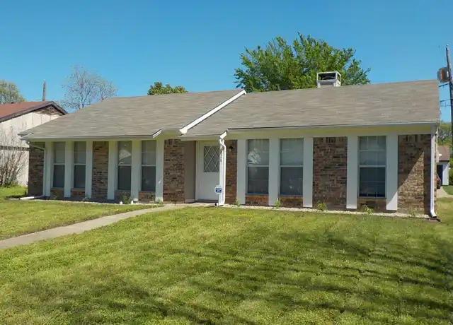 Property at 828 Woodrock Dr, Dallas, TX, 75217, 3 beds, 2 baths, [object Object]