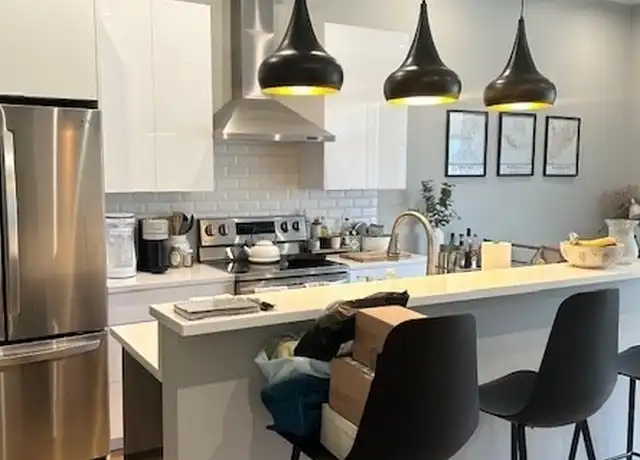 Property at 60 Cross St E #214, Somerville, MA, 02145, 1 bed, 1 bath, [object Object]