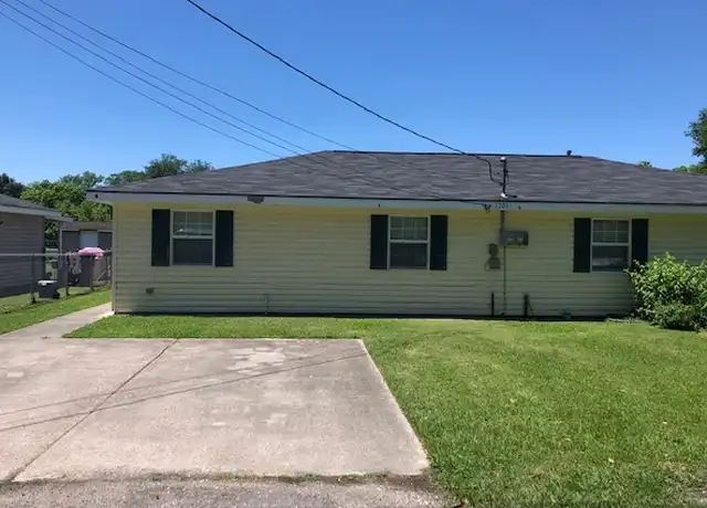 Property at 1201 W 1st St Unit A, Belle Chasse, LA, 70037, 3 beds, 1 bath, [object Object]