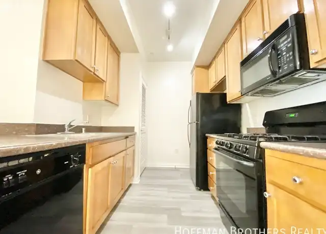 Property at 2810 S Sepulveda Blvd Unit 302A, Los Angeles, CA, 90064, 3 beds, 2 baths, [object Object]