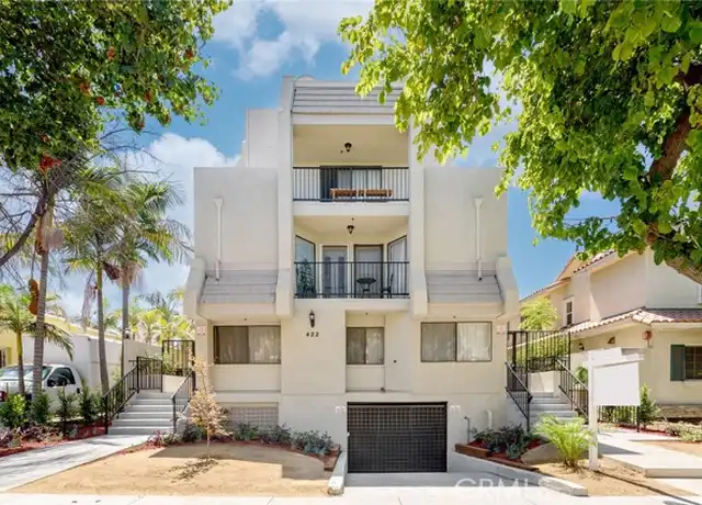 Property at 422 Hawthorne St #2, Glendale, CA, 91204, 2 beds, 2 baths, [object Object]