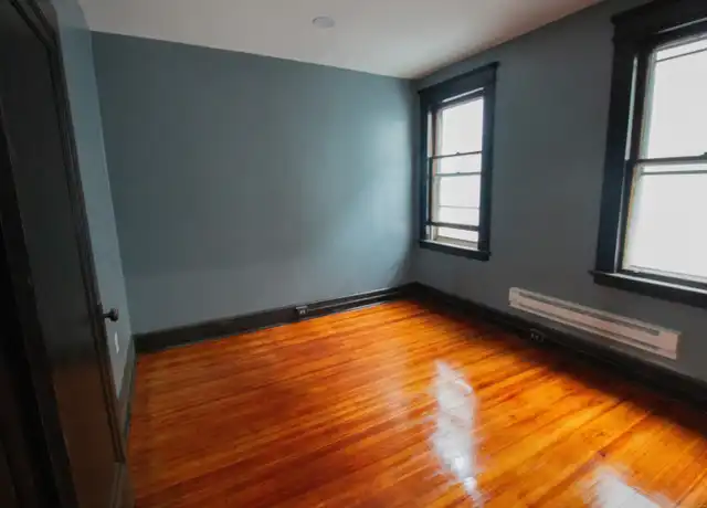 Property at 73 Lounsbury St Unit 2, Waterbury, CT, 06706, 3 beds, 1 bath, [object Object]