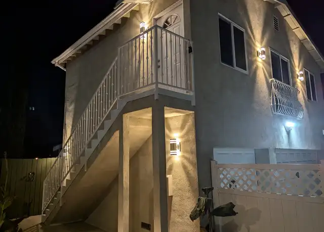 Property at 1700 W 239th St Unit B, Torrance, CA, 90501, 1 bed, 1 bath, [object Object]