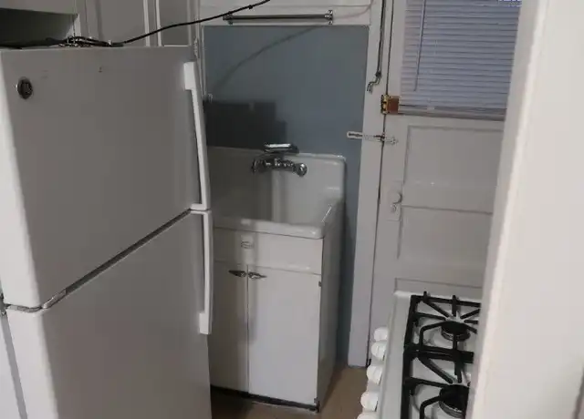 Property at 2617 W Gunnison St, Chicago, IL, 60625, 0 beds, 1 bath, [object Object]