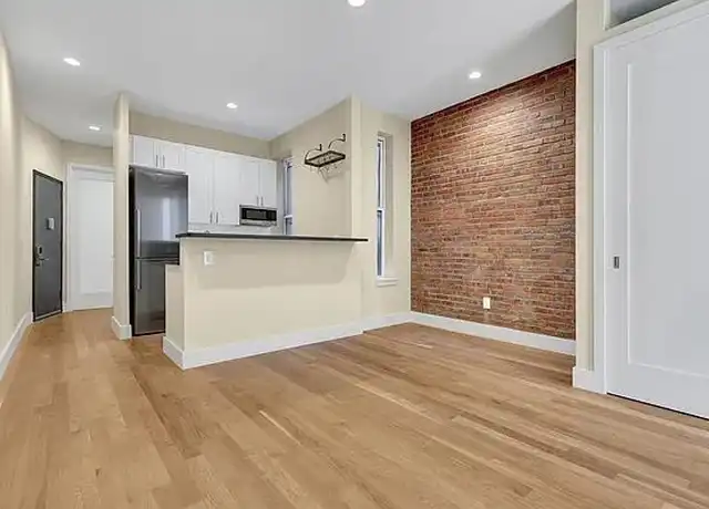 Property at 400 W 56th St Unit 5H, New York, NY, 10019, 2 beds, 1 bath, [object Object]