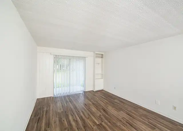 Property at 14004 San Casa Pl Unit 203, Tampa, FL, 33613, 1 bed, 1 bath, [object Object]