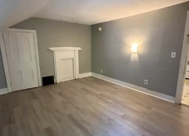 Property at 16 Brown St Unit 1, Bangor, ME, 04401, 1 bed, 1 bath, [object Object]