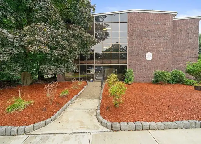 Property at 915 Edgell Rd #88, Framingham, MA, 01701, 1 bed, 1 bath, [object Object]