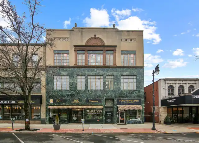 Property at 360 Main St Unit 3-B, Middletown, CT, 06457, 3 beds, 1 bath, [object Object]