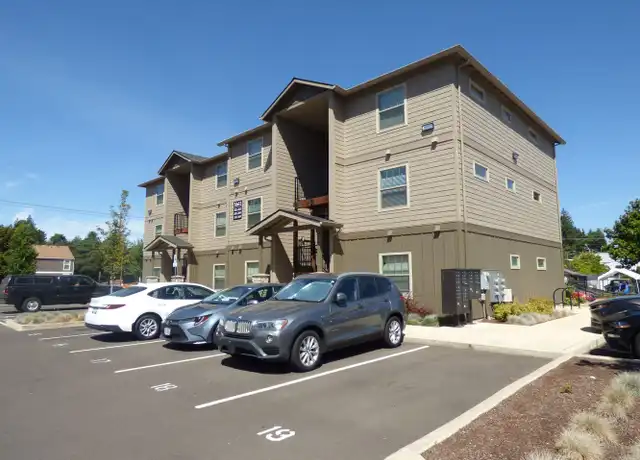 Property at 5661 Woodside Dr SE Unit 5661-204, Salem, OR, 97306, 1 bed, 1 bath, [object Object]