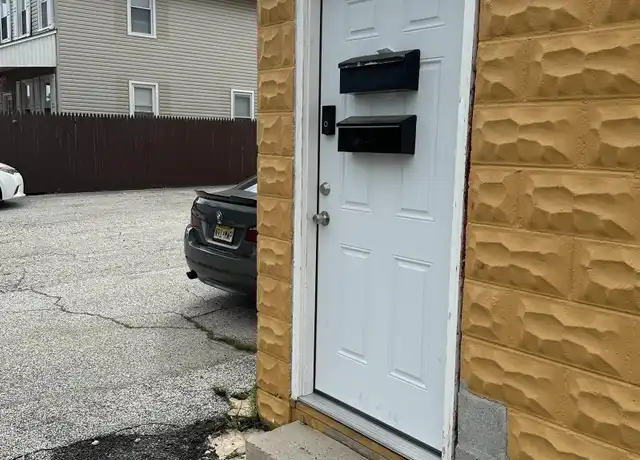 Property at 59 Washington Ave, Egg Harbor City, NJ, 08215, 3 beds, 1 bath, [object Object]