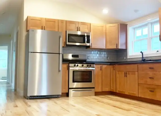 Property at 21 Peru St Unit 2-Upstairs, Burlington, VT, 05401, 4 beds, 2 baths, [object Object]