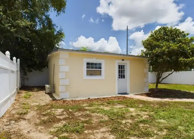 Property at 617 Lime St, Auburndale, FL, 33823, 1 bed, 1 bath, [object Object]