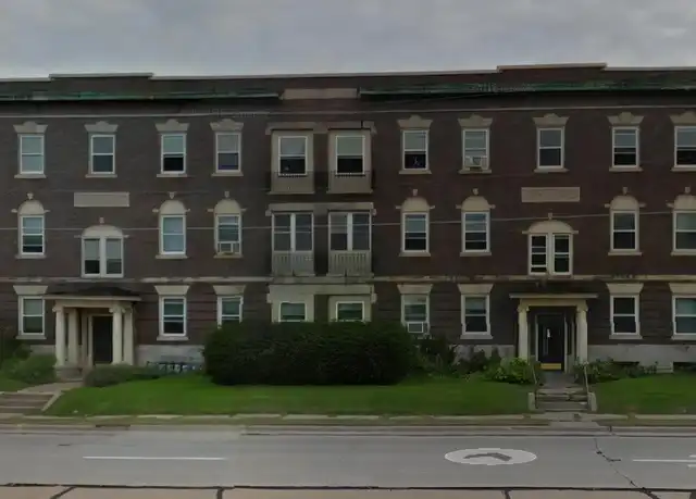 Property at 2106 7th Ave Unit 4, Moline, IL, 61265, 3 beds, 1 bath, [object Object]
