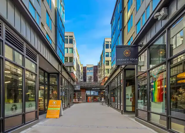 Property at Green Lake Village - 427 NE 72nd St, Seattle, WA, 98115, 0-2 beds, 1-2 bath, [object Object]