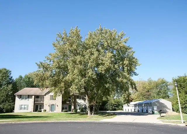Property at Hidden Oaks Apartments - 3601 N Kingston Dr, Peoria, IL, 61604, 2 beds, 2 baths, [object Object]