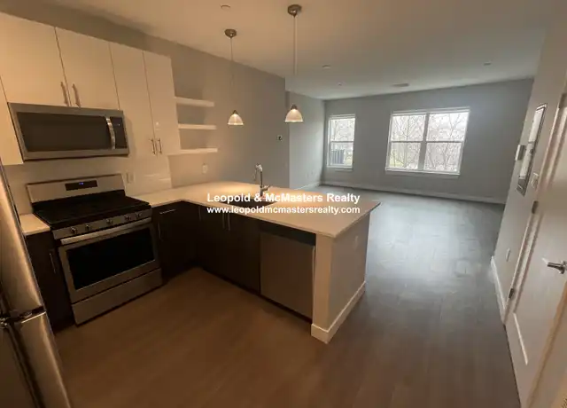 Property at 23 Bridge St Unit 303, Quincy, MA, 02169, 1 bed, 1 bath, [object Object]