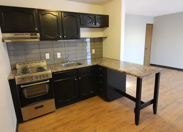 Property at 1106 Kent Cir Unit 1106-11, Waterloo, IA, 50701, 1 bed, 1 bath, [object Object]