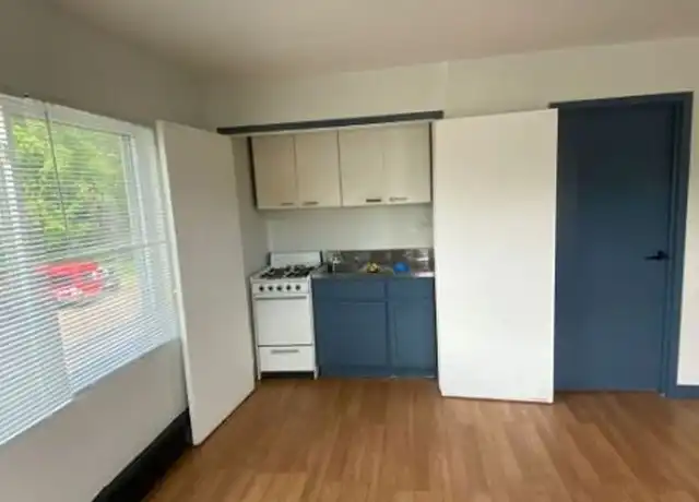 Property at 291 Birmingham St Unit B, St Paul, MN, 55106, 2 beds, 1 bath, [object Object]