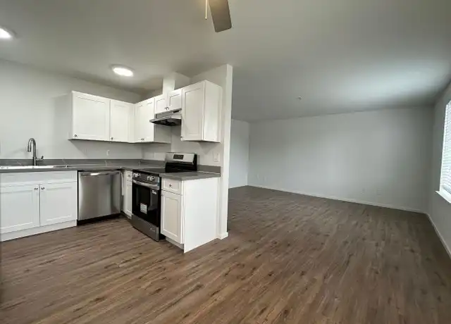 Property at 11424 A St S Unit 107, Tacoma, WA, 98444, 2 beds, 1 bath, [object Object]