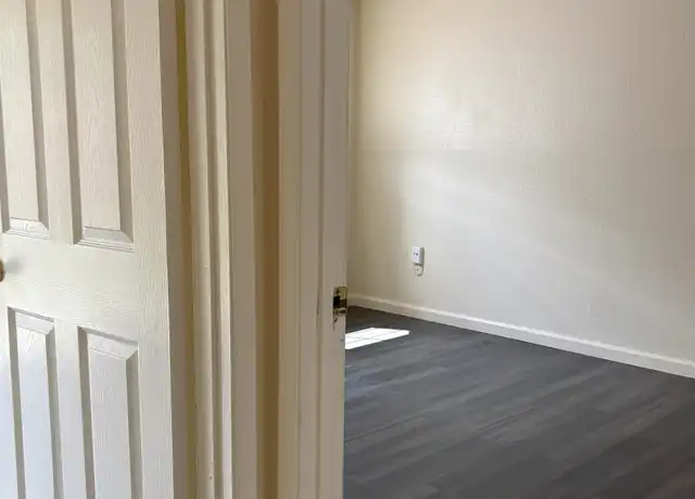 Property at 1123 W Swain Rd Unit 5, Stockton, CA, 95207, 2 beds, 1 bath, [object Object]
