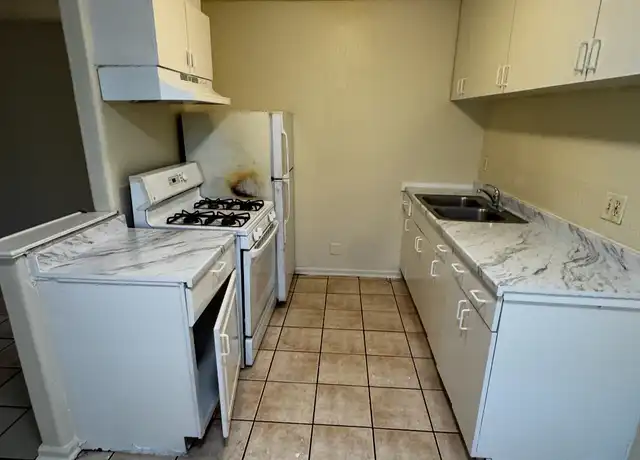 Property at 1123 W Swain Rd Unit 5, Stockton, CA, 95207, 2 beds, 1 bath, [object Object]