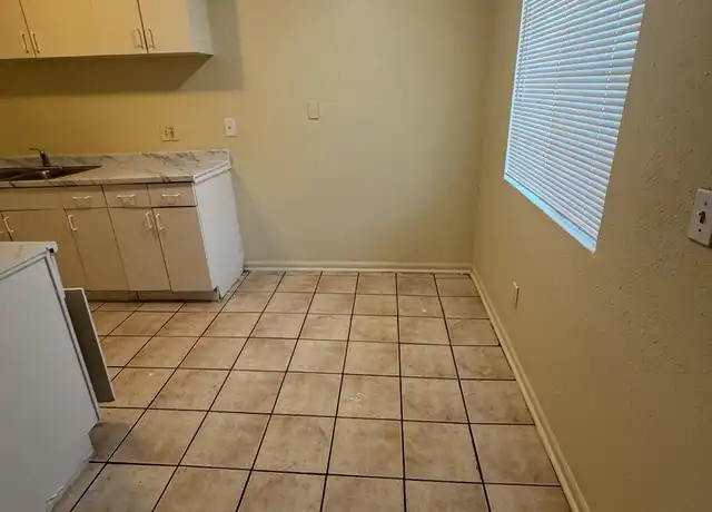 Property at 1123 W Swain Rd Unit 15, Stockton, CA, 95207, 2 beds, 1 bath, [object Object]