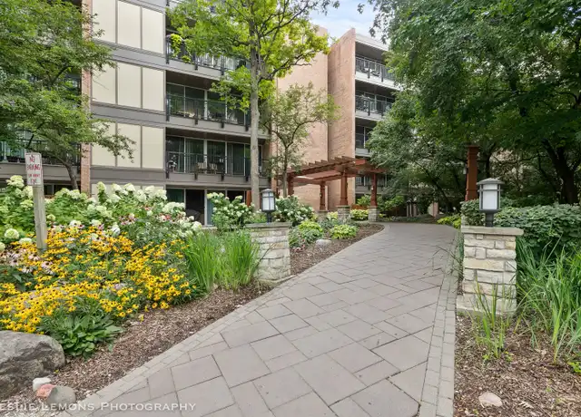 Property at 5900 Oakwood Dr Unit 2K, Lisle, IL, 60532, 1 bed, 1 bath, [object Object]