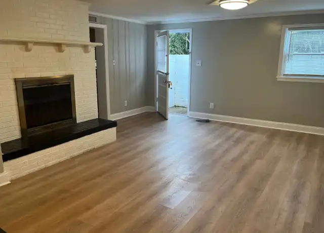 Property at 2822 Rivermont Ave Apt B, Lynchburg, VA, 24503, 2 beds, 2 baths, [object Object]