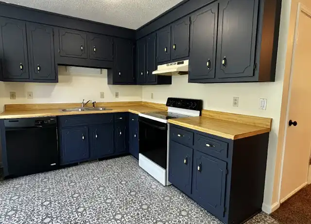 Property at 200 Mill Creek Rd, Clarksville, TN, 37042, 3 beds, 2 baths, [object Object]