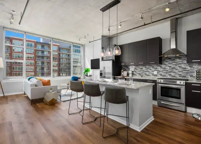 Property at 283 W Roosevelt Rd, Chicago, IL, 60605, 2 beds, 2 baths, [object Object]