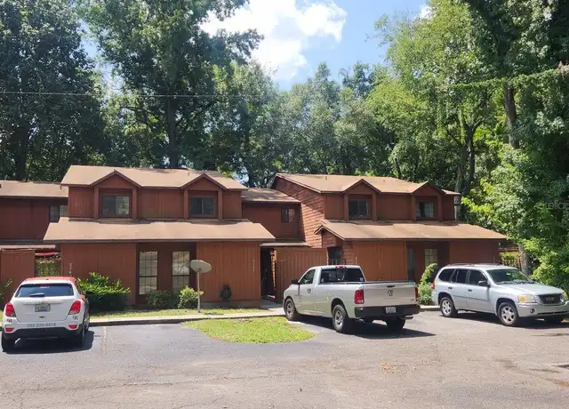 Property at 5753 SW 10th Pl, Gainesville, FL, 32607, 3 beds, 3 baths, [object Object]
