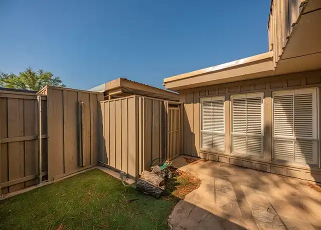 Property at 2100 W Wadley Ave Unit 21, Midland, TX, 79705, 3 beds, 3 baths, [object Object]