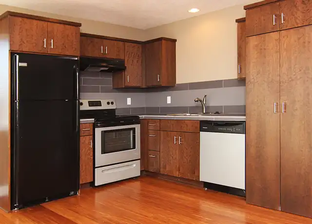 Property at 3611 SW Baird St #2, Portland, OR, 97219, 2 beds, 1.5 baths, [object Object]